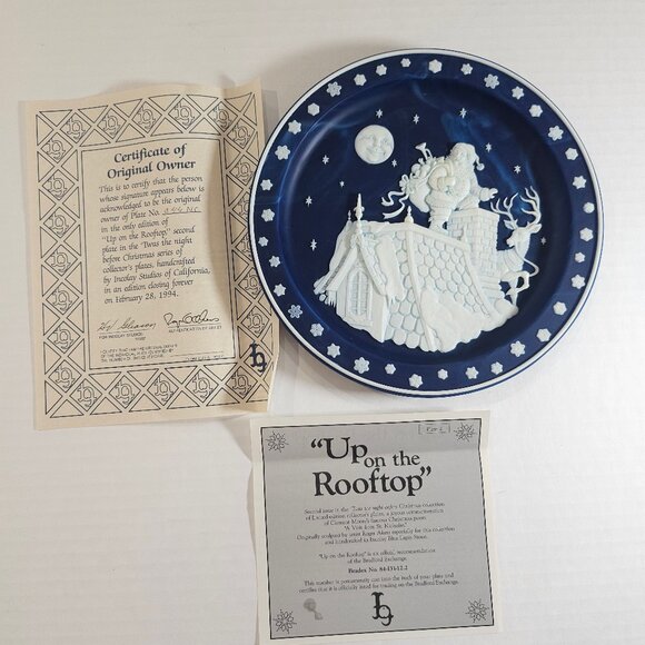 Incolay Studios Navy Blue/White Resin Christmas Plate Up On The Rooftop, 1992 - Picture 11 of 12